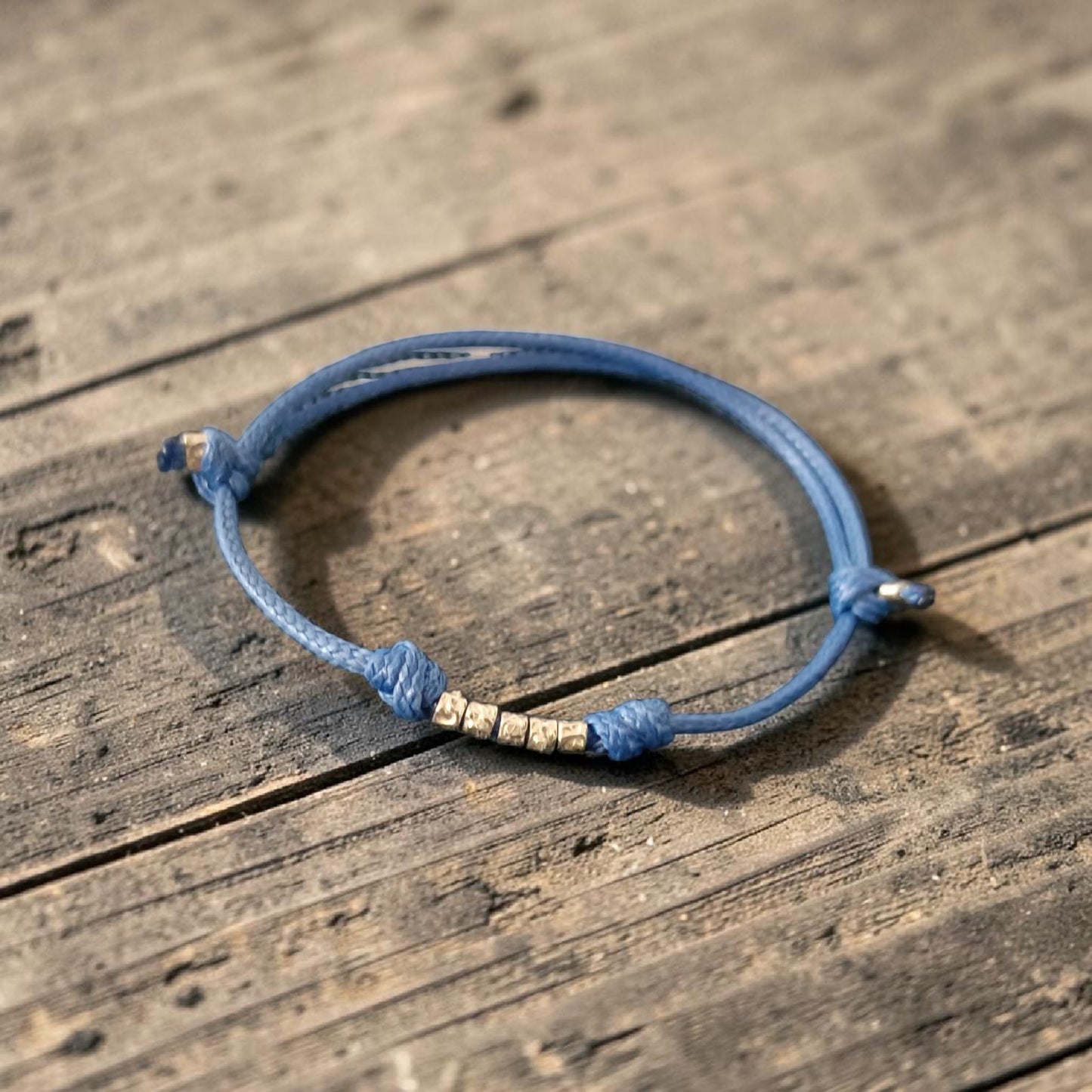 Bracciale cordino colorato 5 granelli