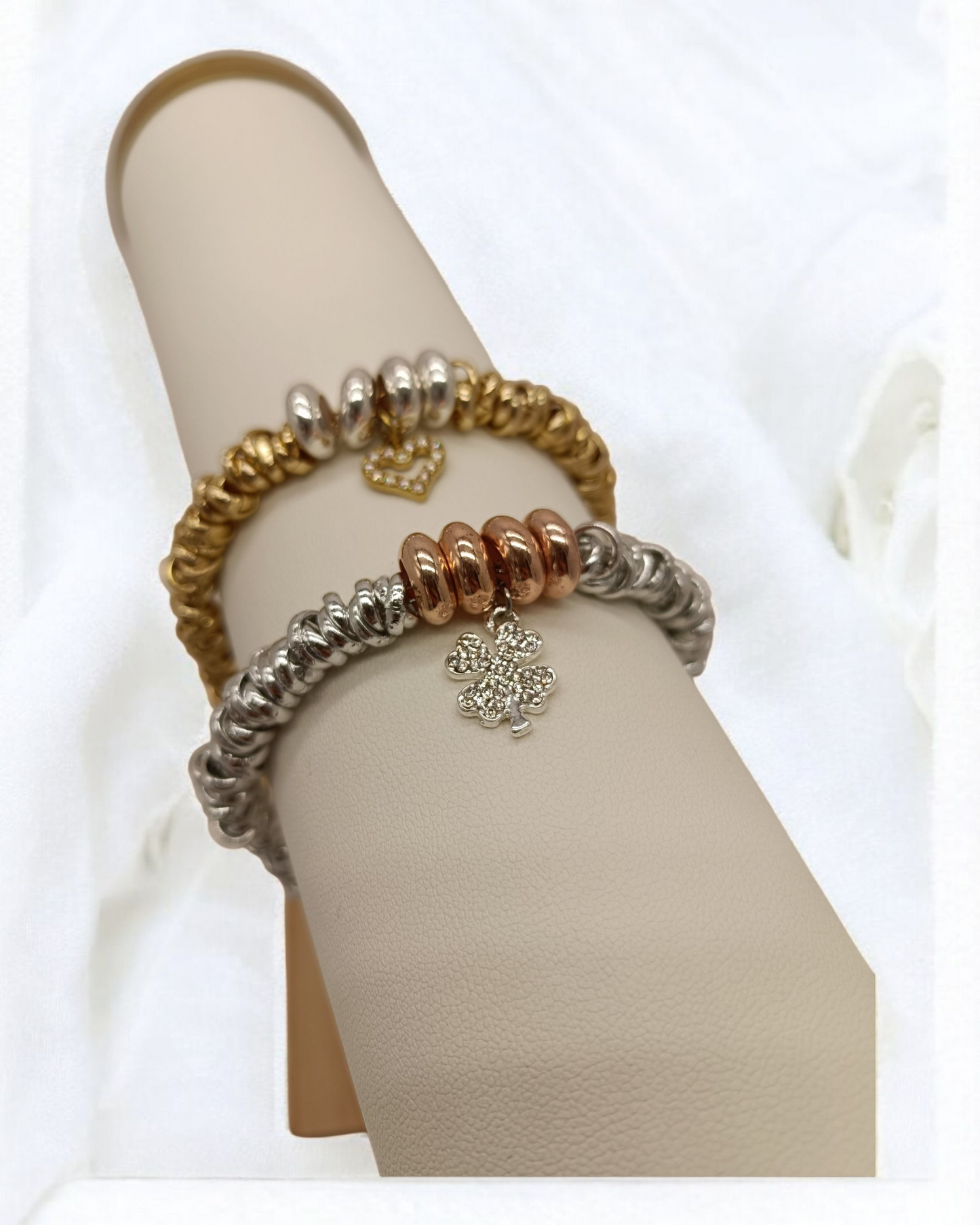 Bracciale nodini rondelle e charms