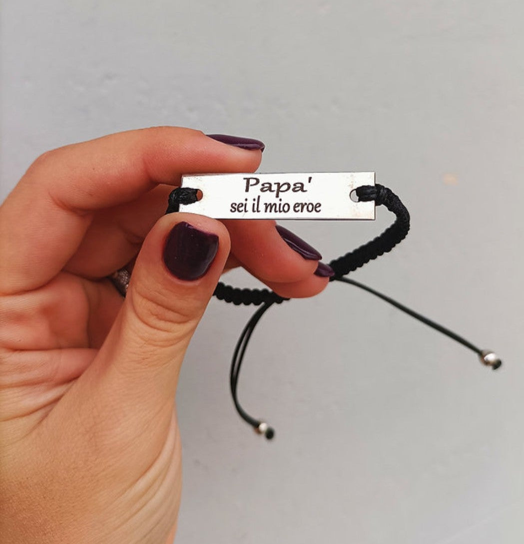 Bracciale unisex targhetta e cordino colorato