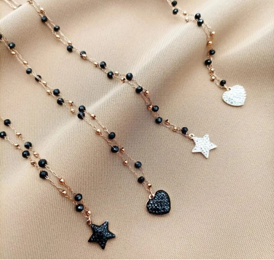 Collana rosario e charms