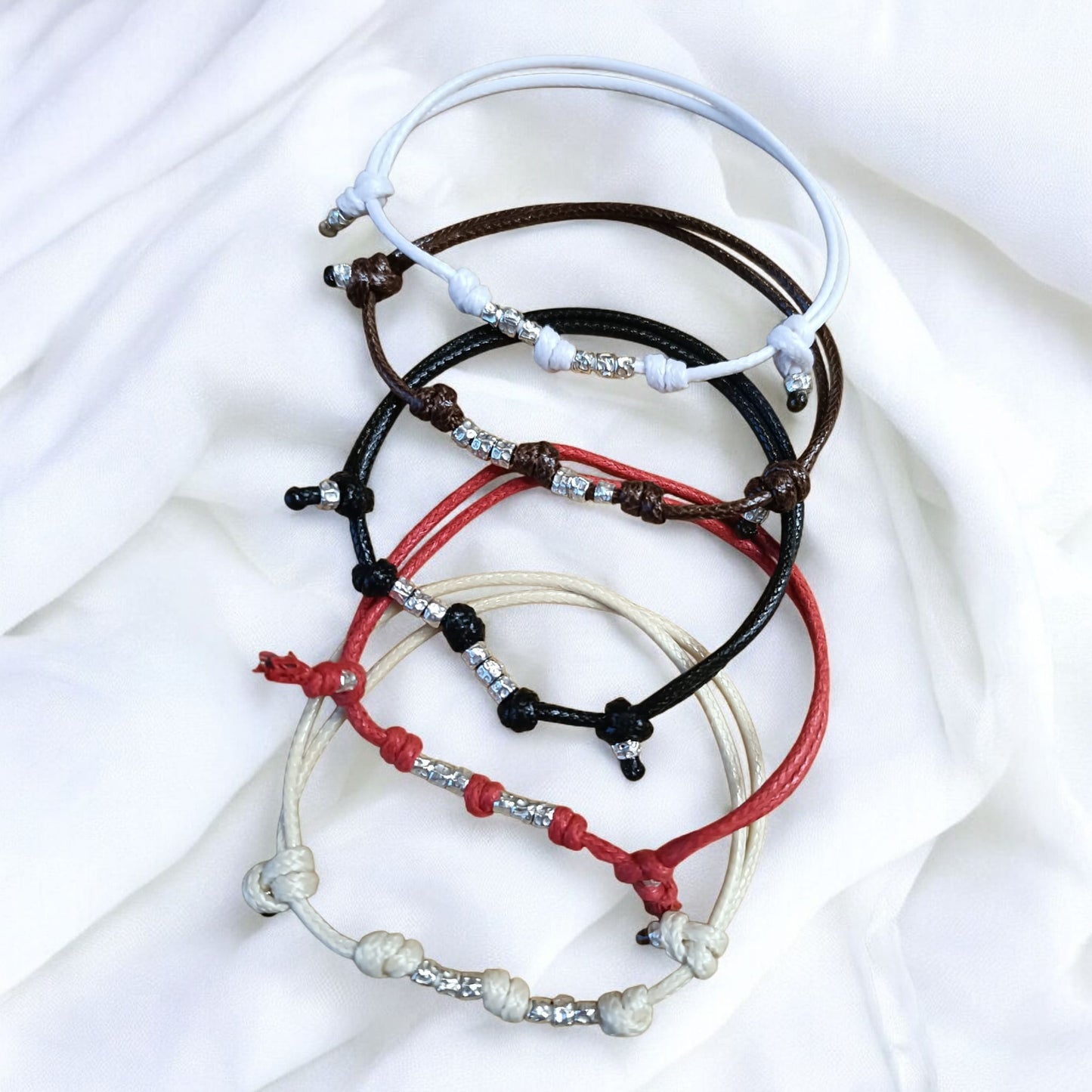 Bracciali bambini cordino colorato e granelli