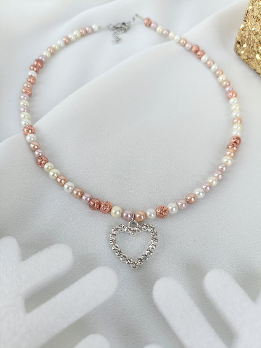 Collana perle di fiume bianche/rosate con cuore