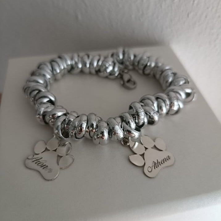 Bracciale nodini con doppio ciondolo inciso