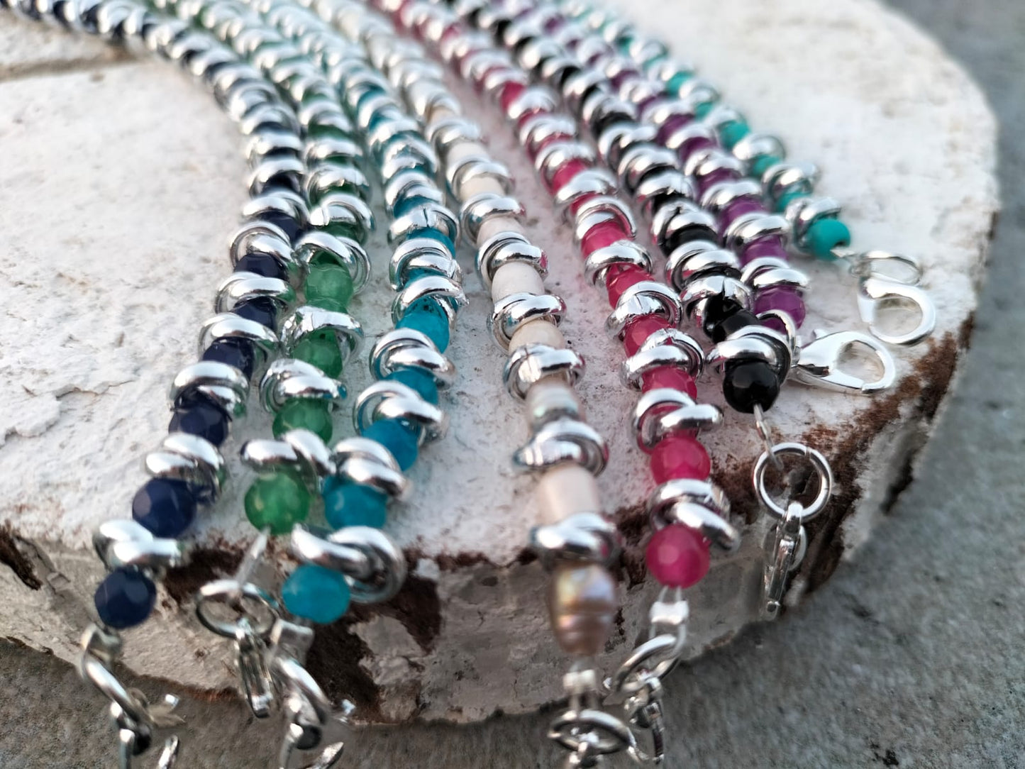 Bracciale nodini e pietre dure mini