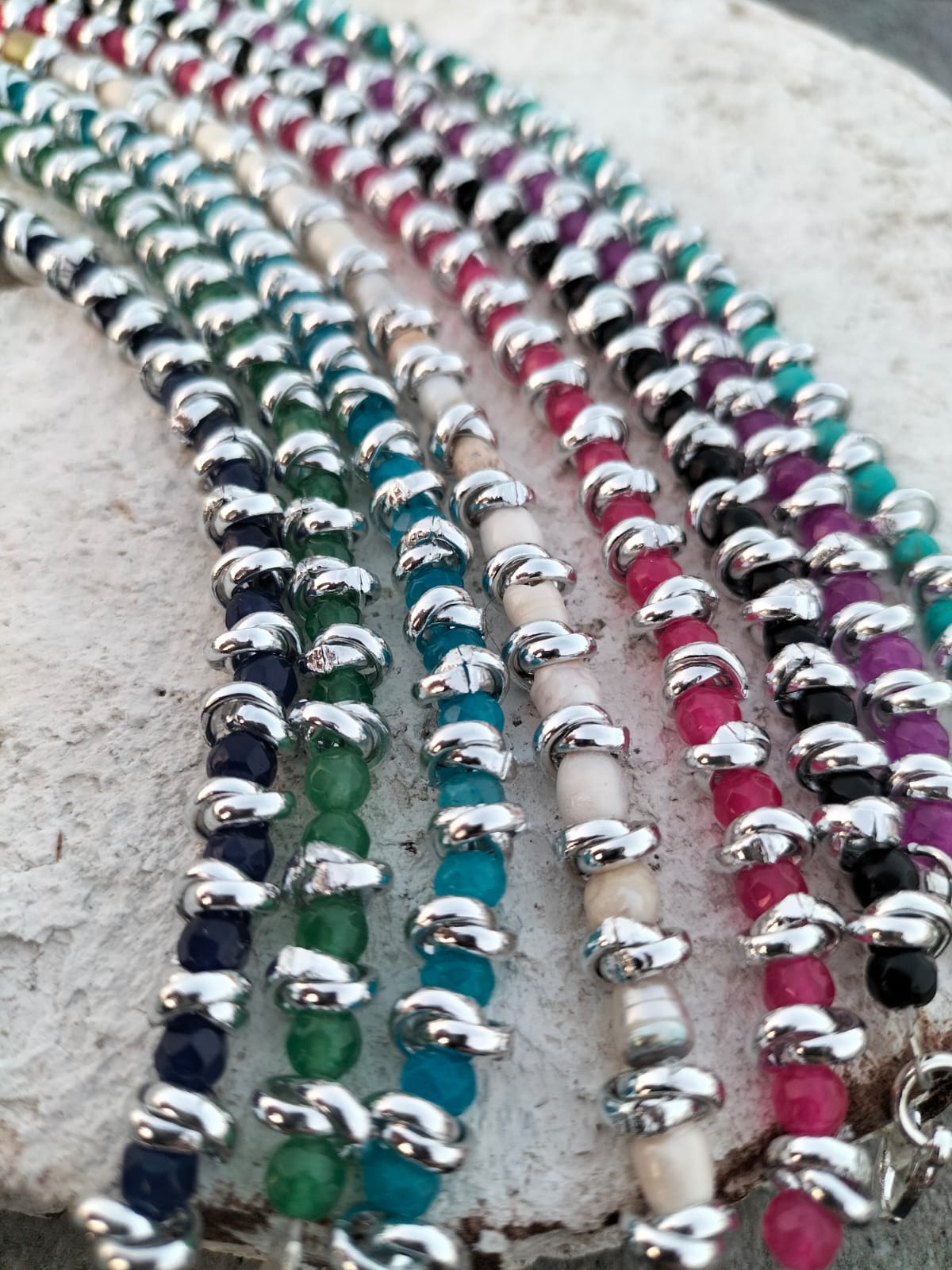 Bracciale nodini con cristalli piccoli turchesi