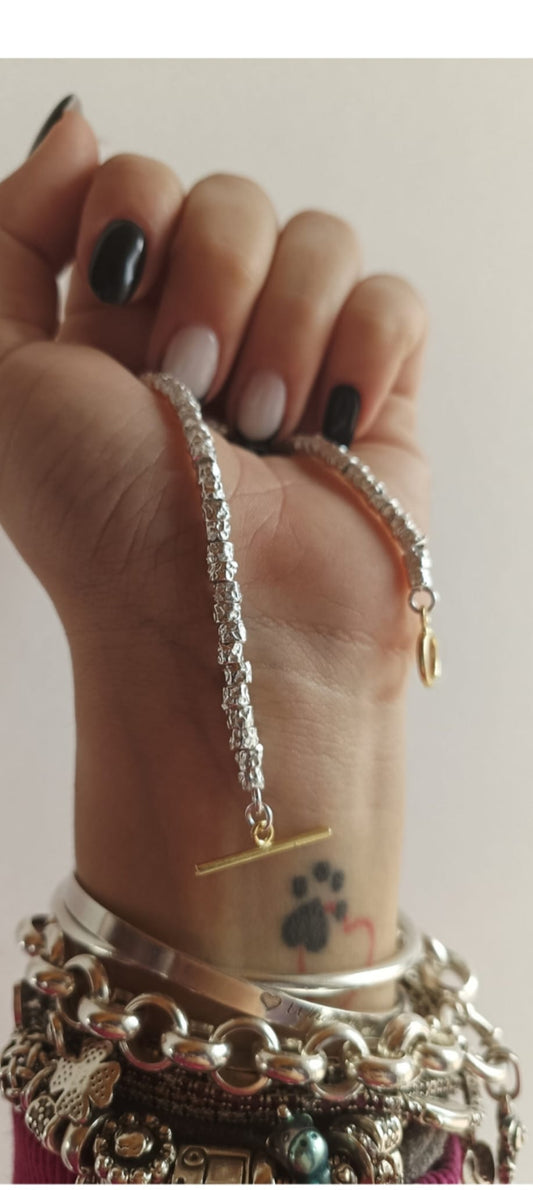 Bracciale granelli martellati con chiusura T
