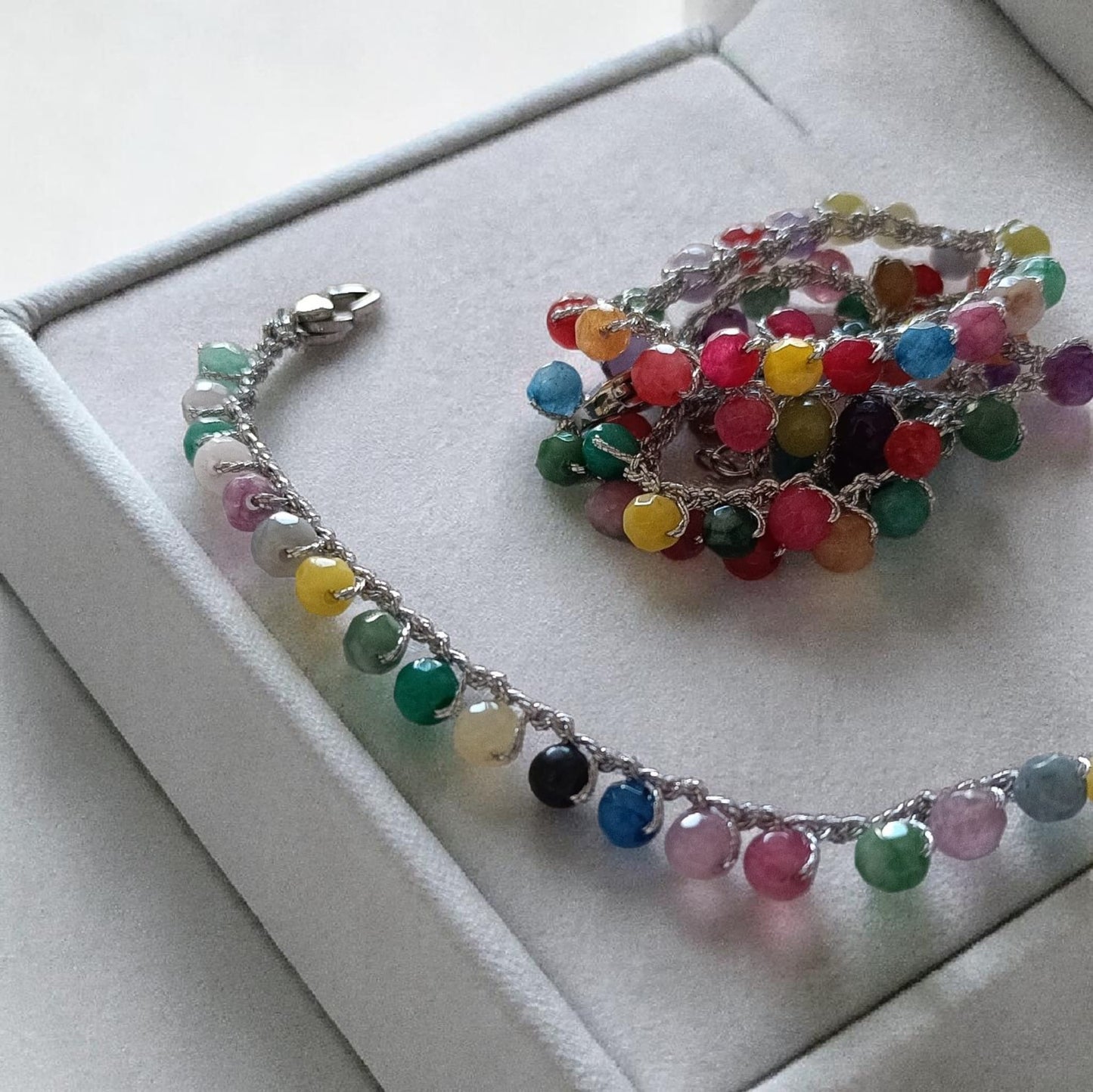 Collana con agate multicolore