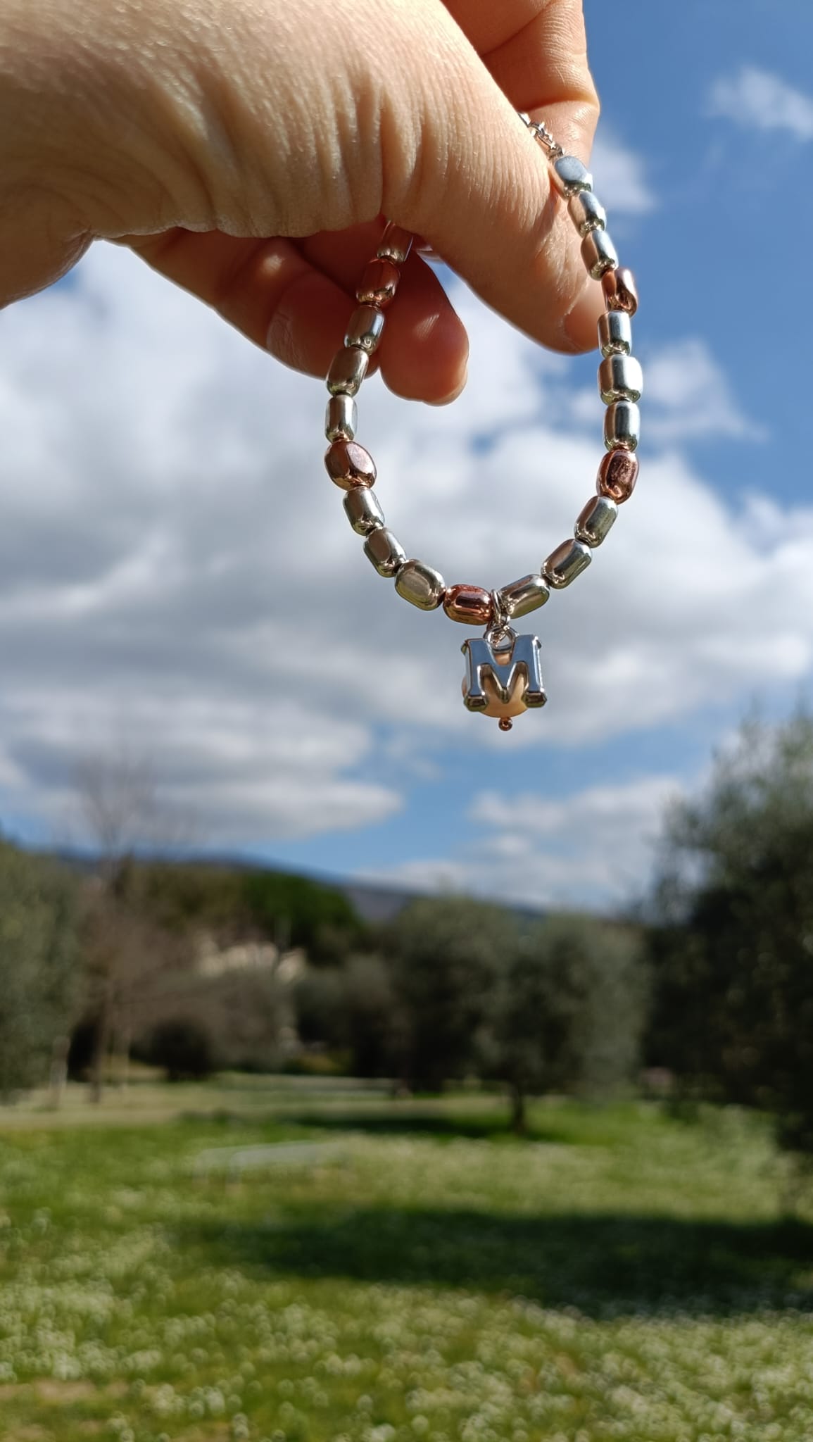 Bracciale pepite con perla di fiume e lettera