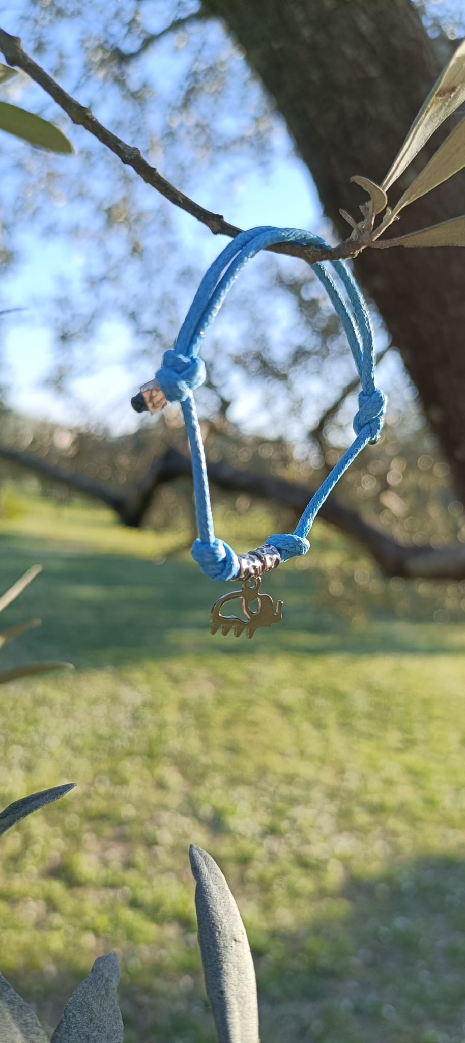 Bracciale cordino colorato e ciondolo elefantino