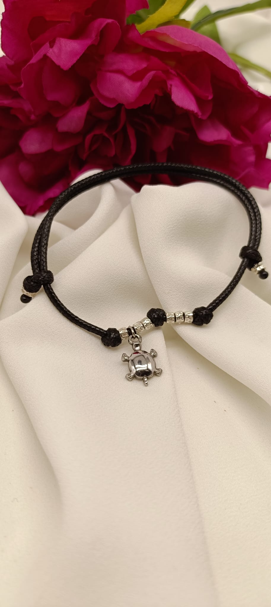 Bracciale cordino colorato granelli e tartaruga