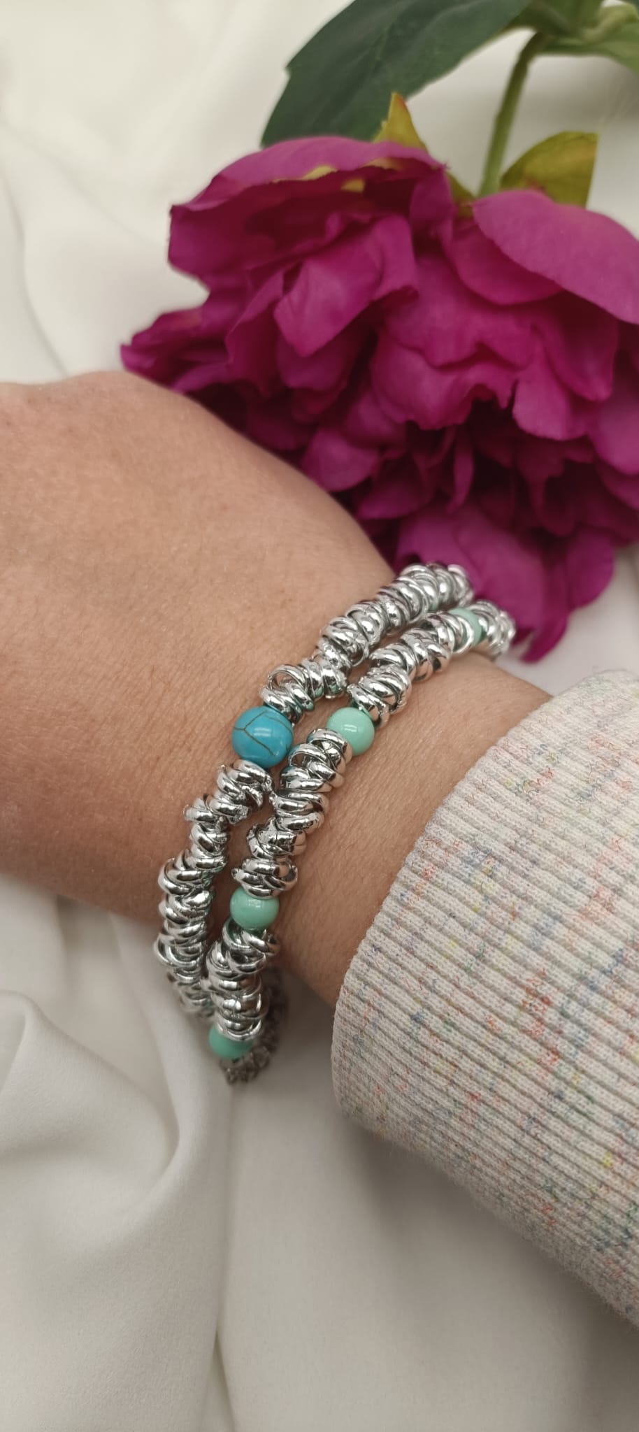Bracciale nodini e sfera turchese